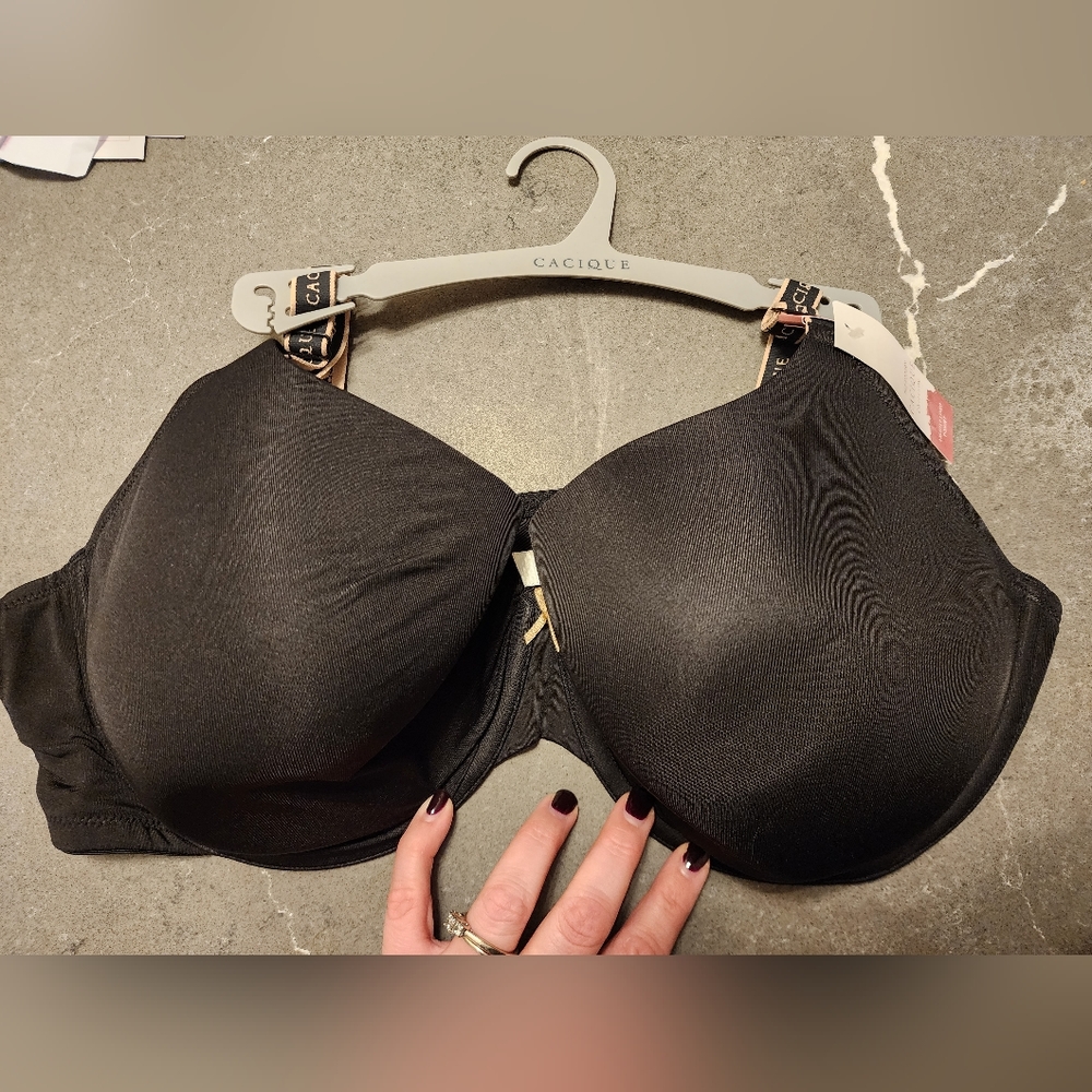 Cacique Lightly Lined Tshirt bra 46DD
